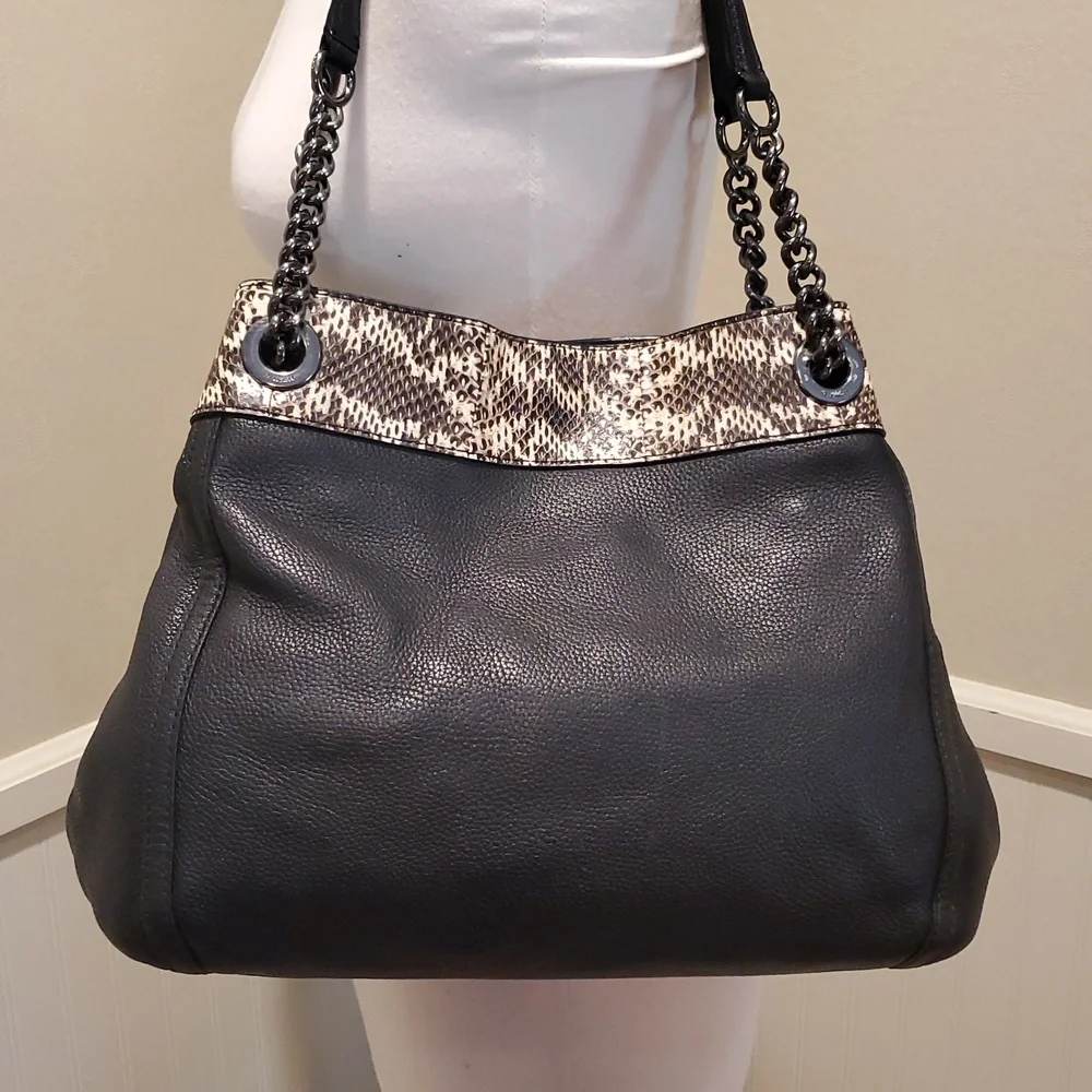 Coach Turnlock Edie Shoulder Bag With Snakeskin - Picture 5 of 15